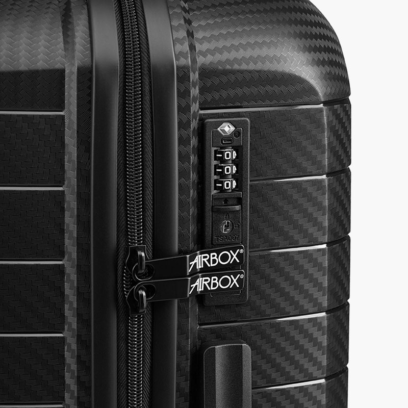 Airbox AZ18 resväska i mediumstorlek i svart